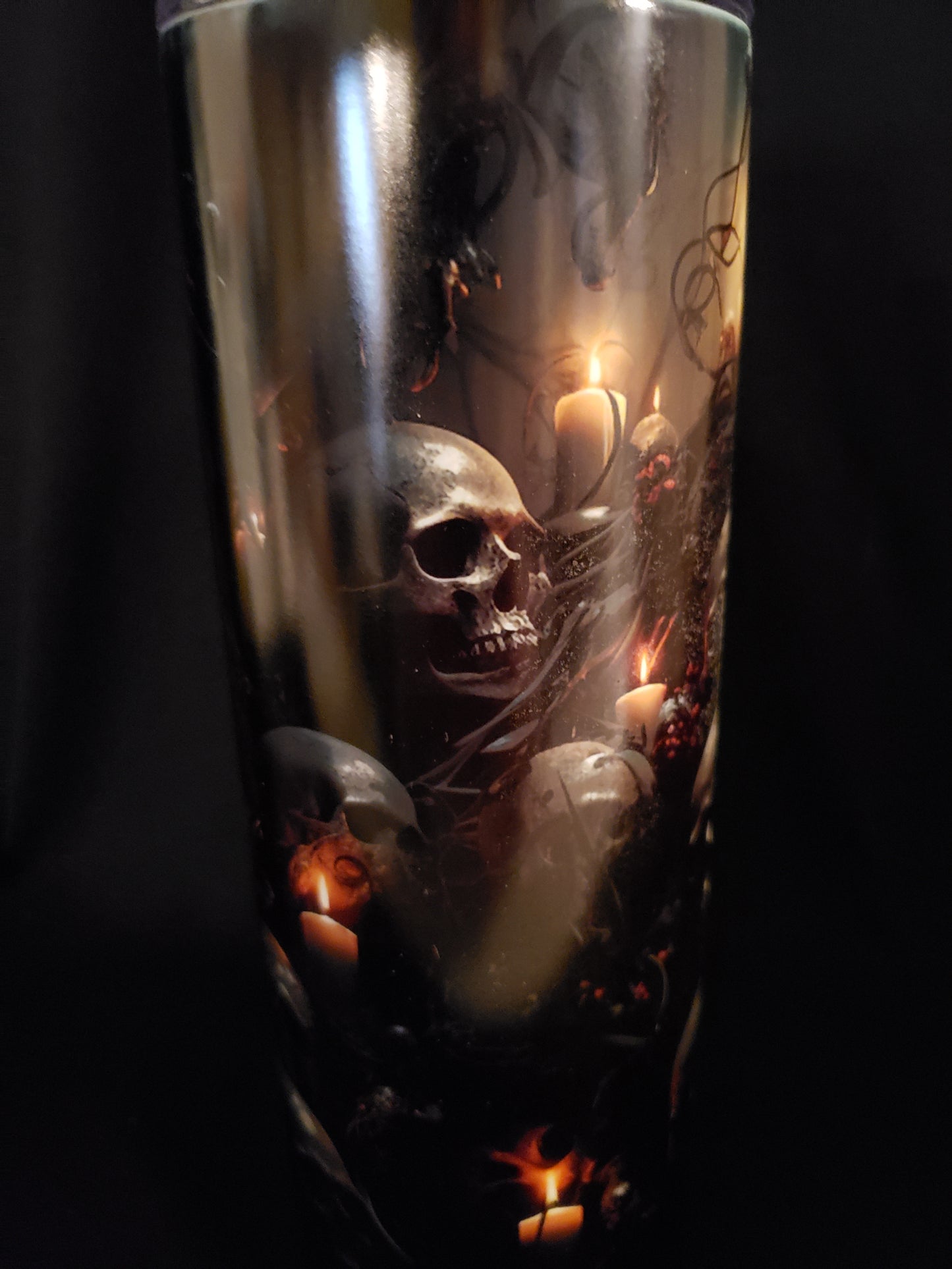 Glow in dark 20oz tumbler Skulls