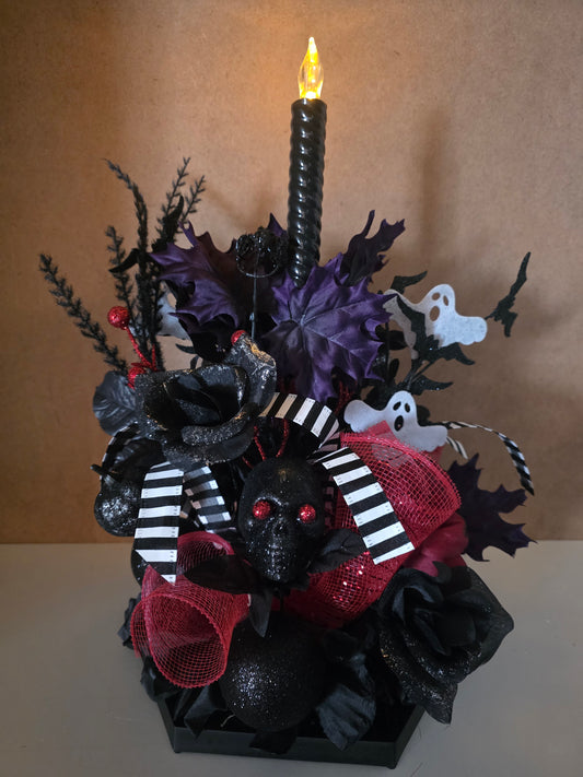 Black Skull with red eyes centerpiece