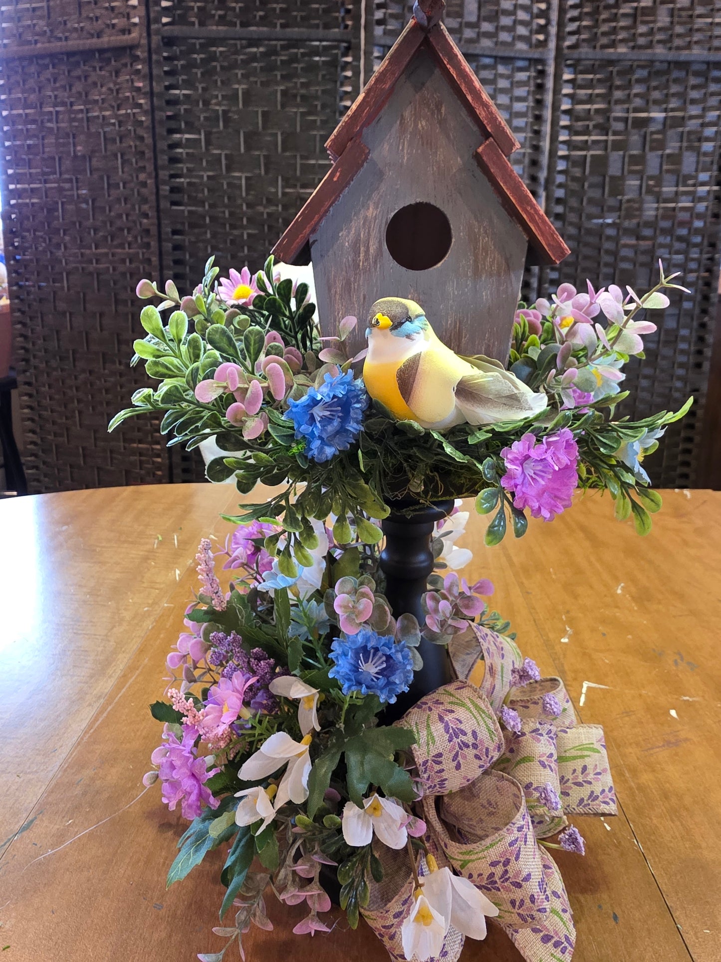 Pedestal Birdhouse