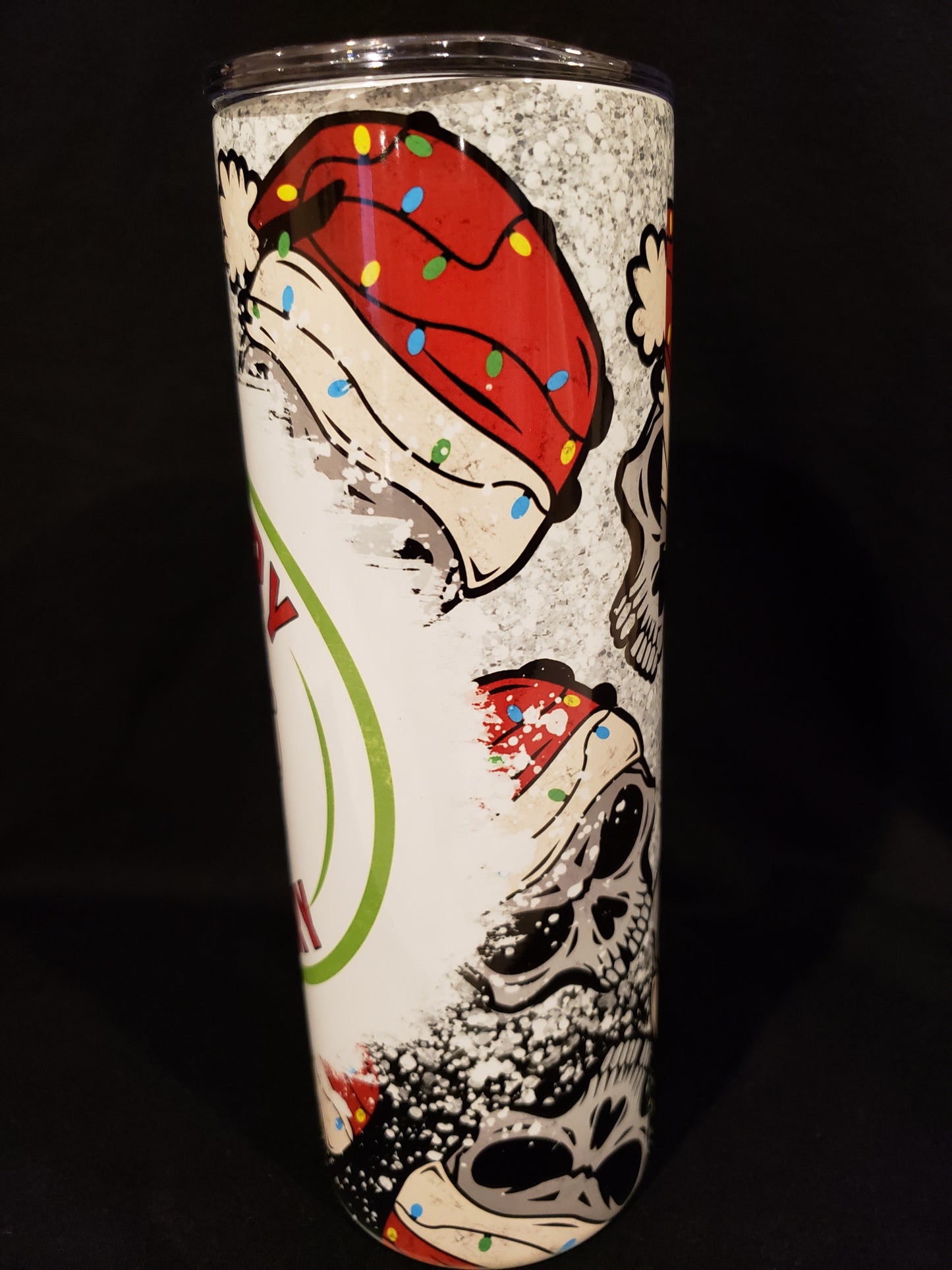 20oz tumbler So Merry Skulls